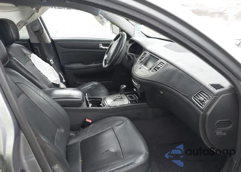 2014 Hyundai Genesis 3.8 z USA, uszkodzony, nr VIN KMHGC4DD0EU264874